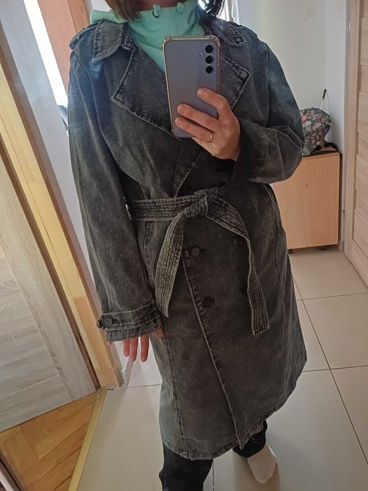 Sprzedam nowy jeansowy damski płaszcz trencz r. L
