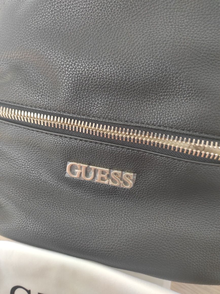 Plecak Guess Manhattan Black duży czarny 32x27cm