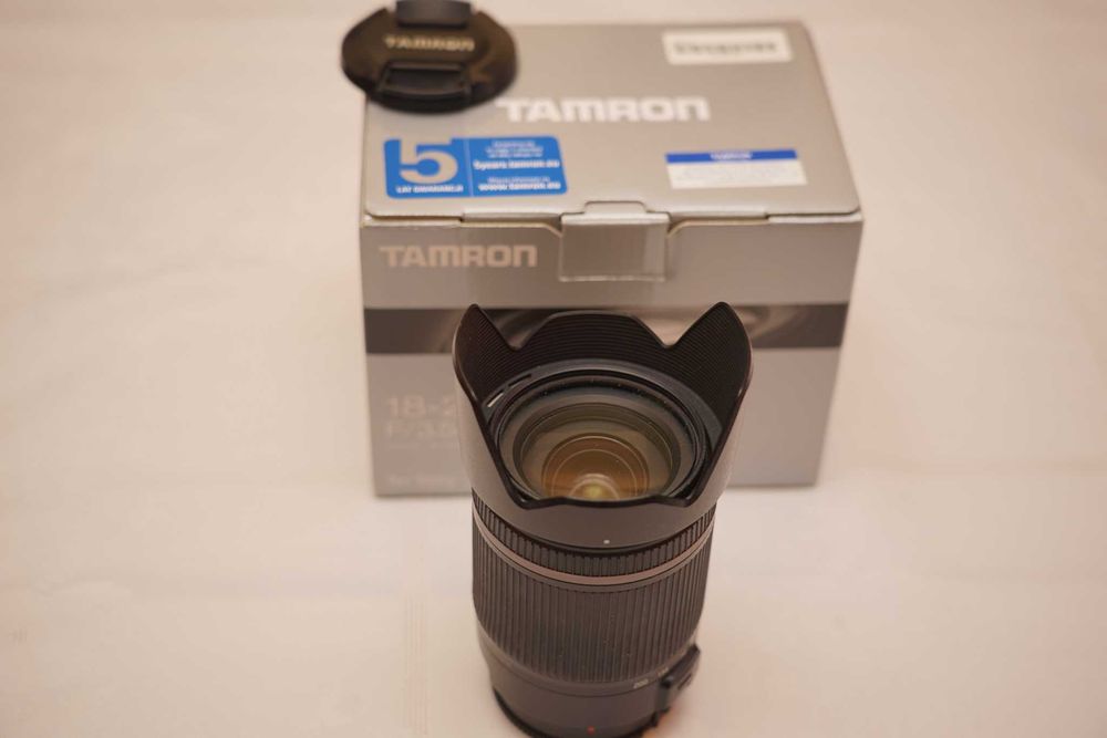 Sprzedam obiektyw Tamron 18-200 mocowanie sony A