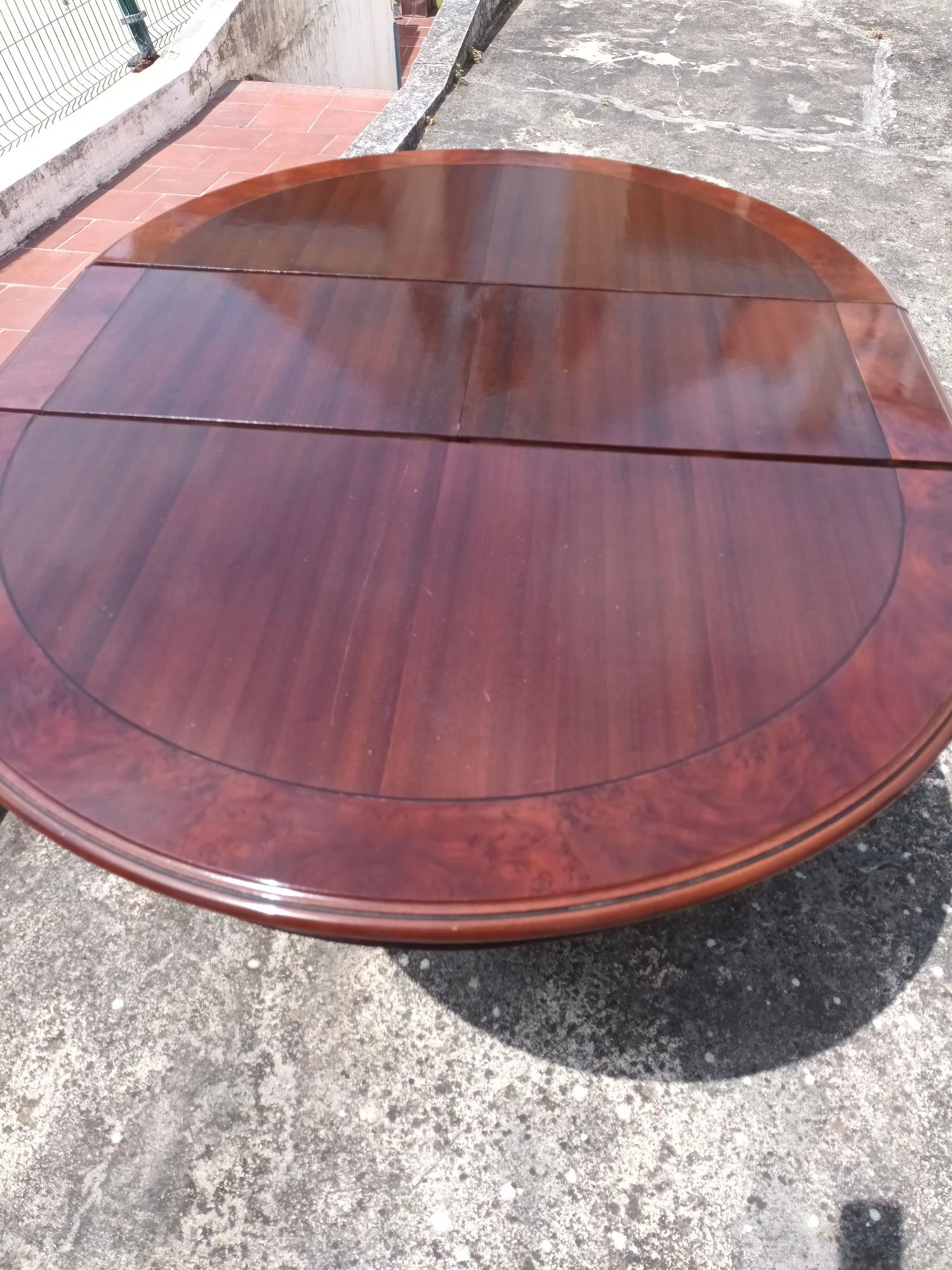 Mesa em cerejeira