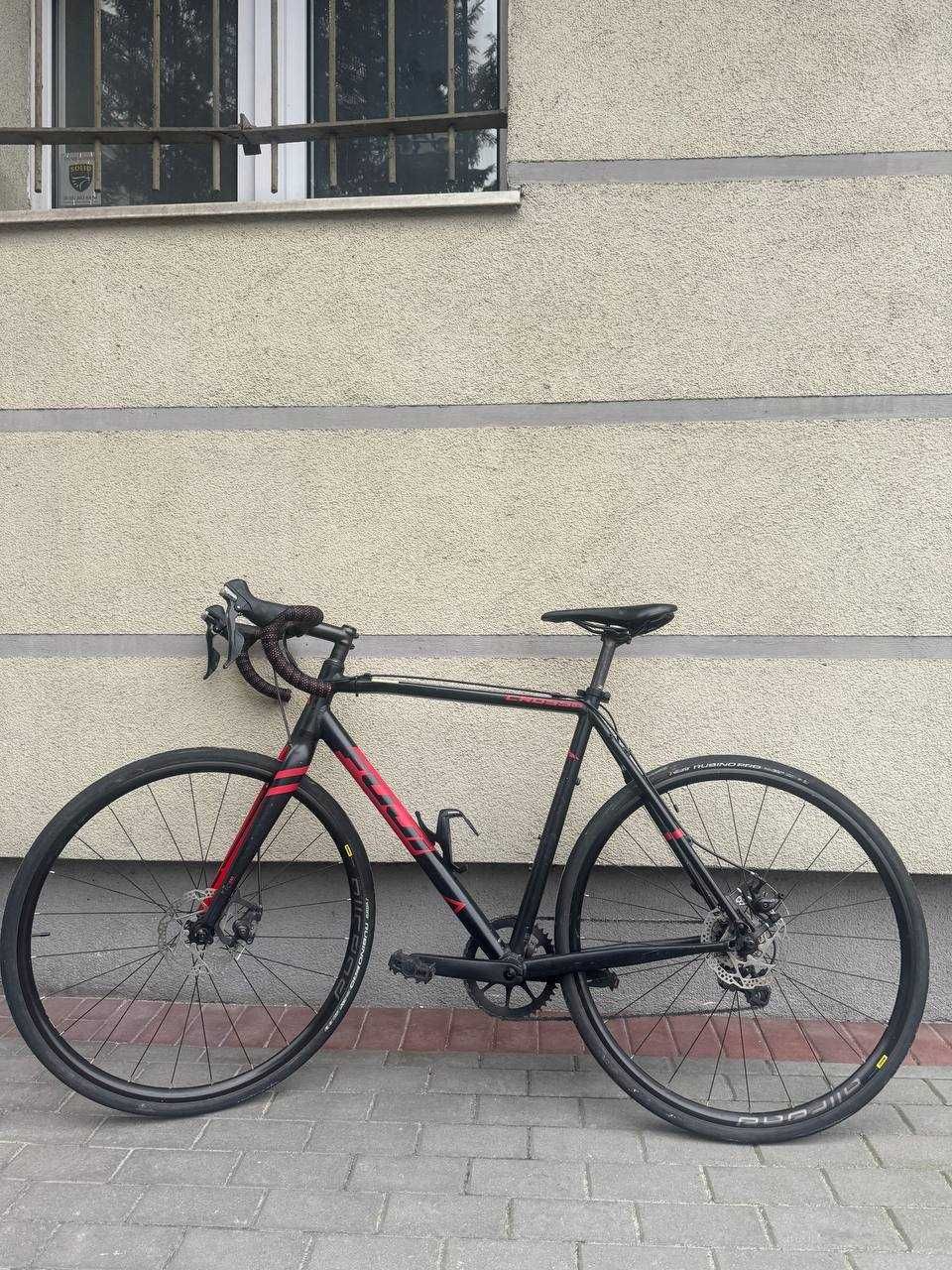 Rower Fuji Cross LE 56 gravel