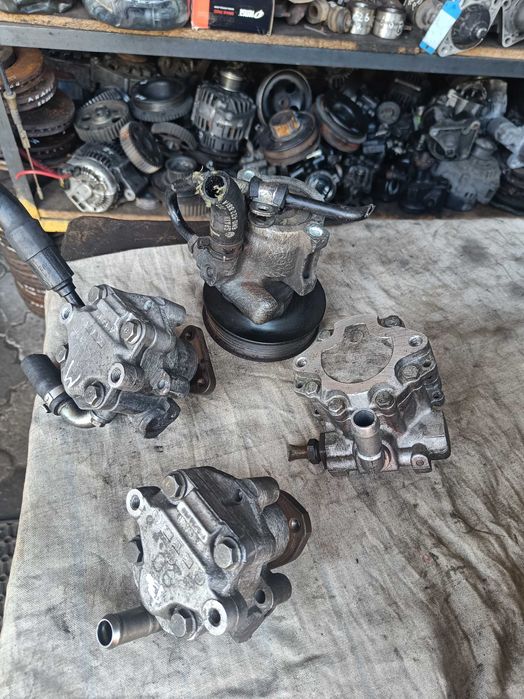 Насос ГУР гідравлічний Volkswagen Гольф 3 4 Пассат 3 4 5 Шкода Тур А5