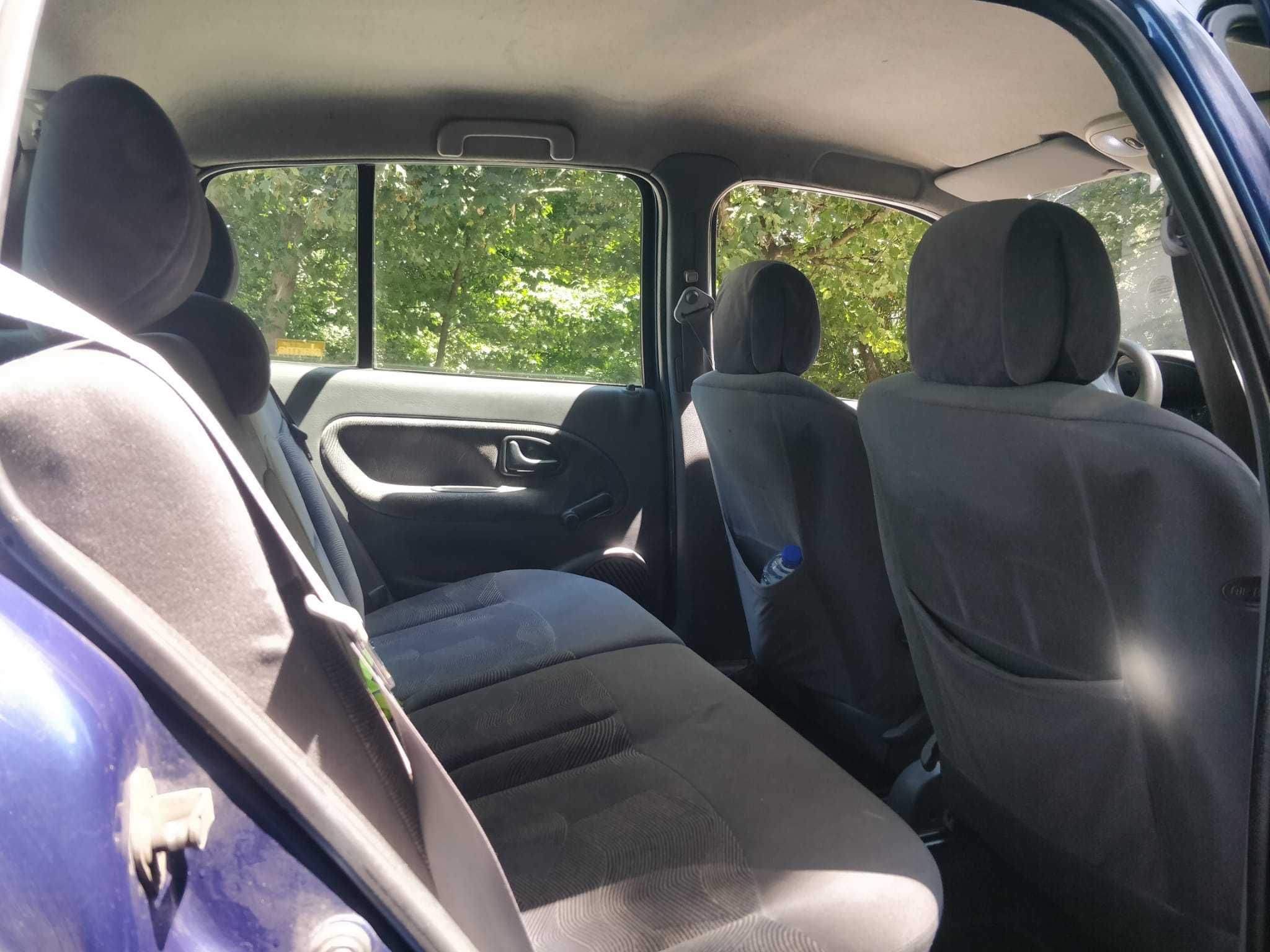 Renault Clio II Coupé 1.2 54cv – Maio 2000 – Económico