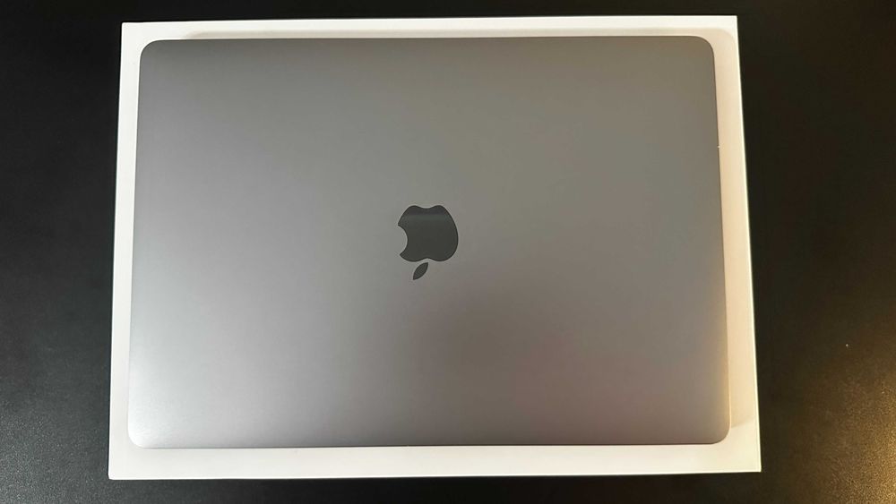 MacBook Pro 13” A2338 M1 / 16 GB RAM / 1 TB SSD