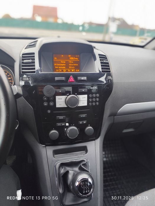 Opel zafira 1.7 дизель 2011 рік