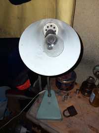 PRL lampa biurkowa z trapezowym spodem