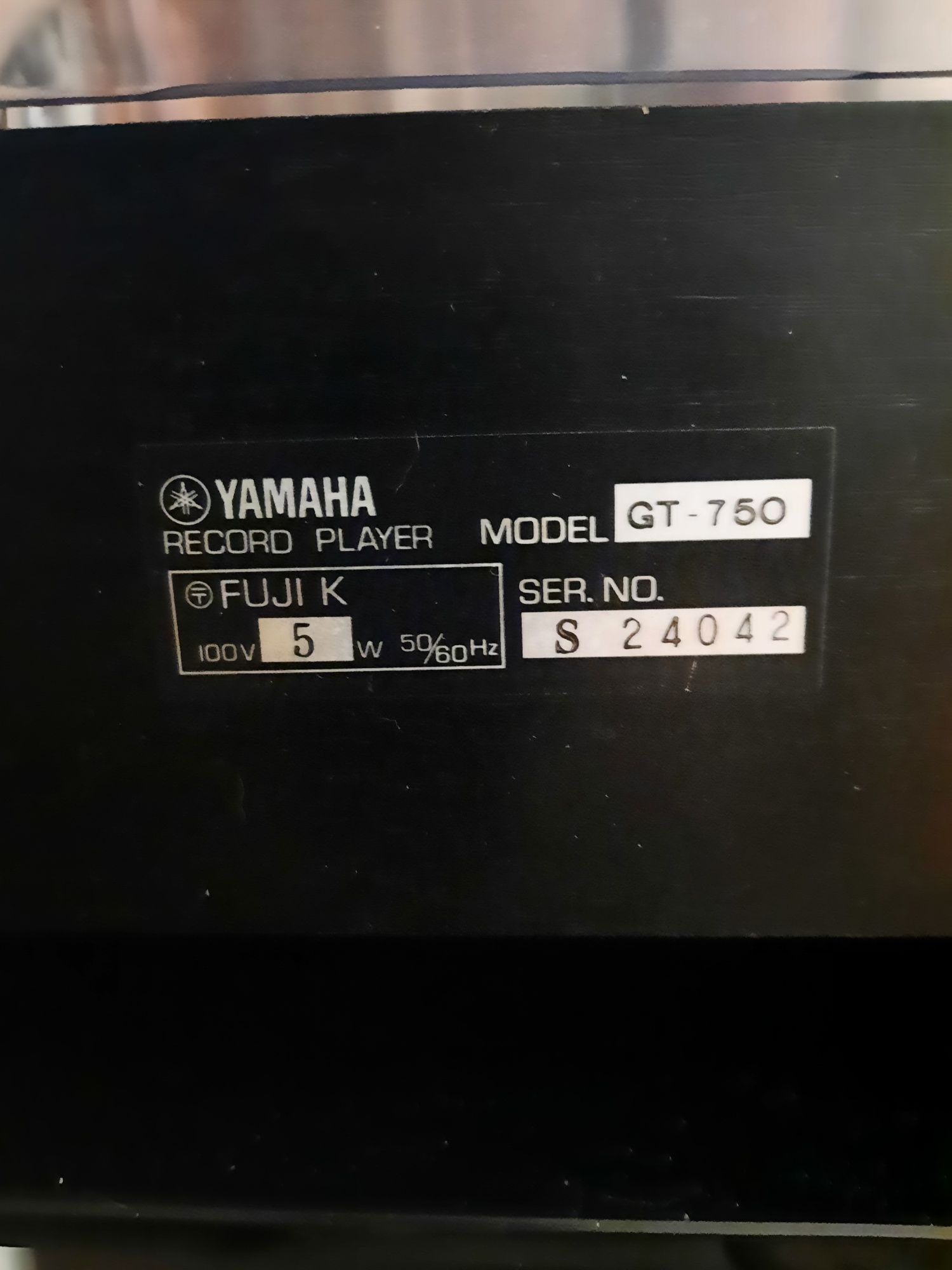 Проигрыватель винила YAMAHA GT-750  made in Japan