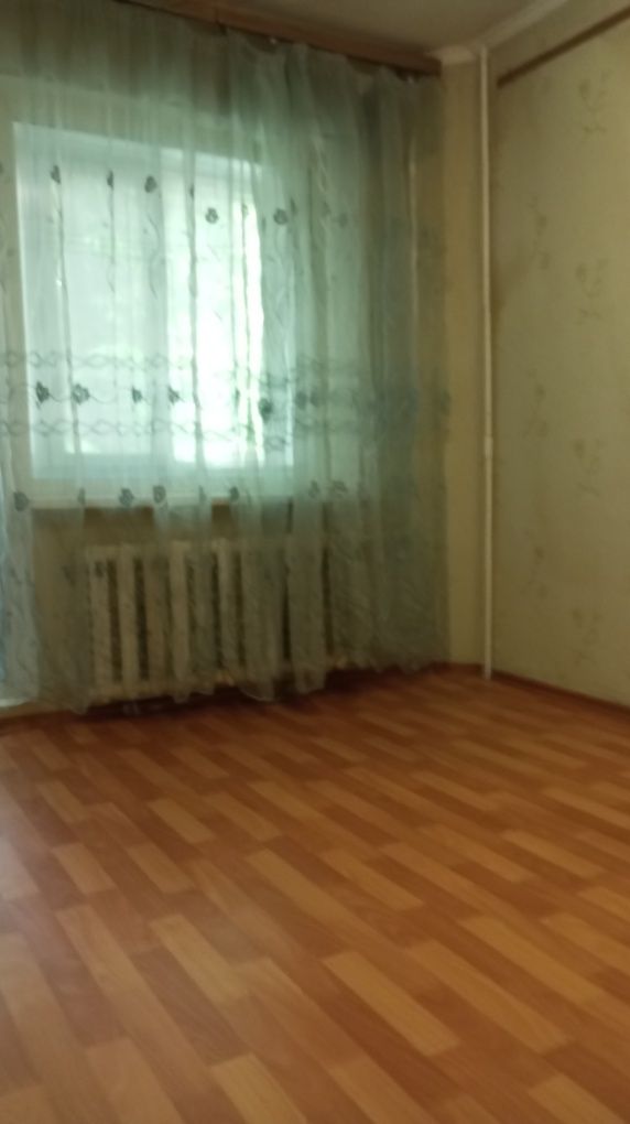 Квадрат ,8 лікарня, чешка,3 кімнатна квартира