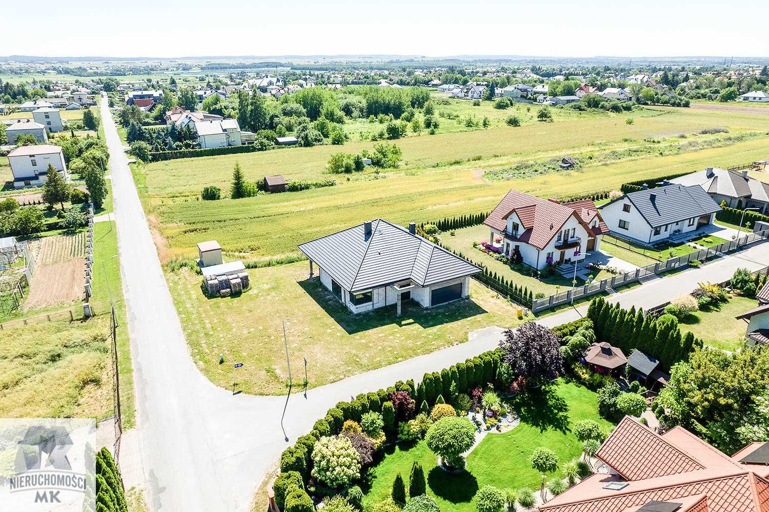 Dom parterowy z podwójnym garażem  133 m2 - Wólka Panieńska gm. Zamość