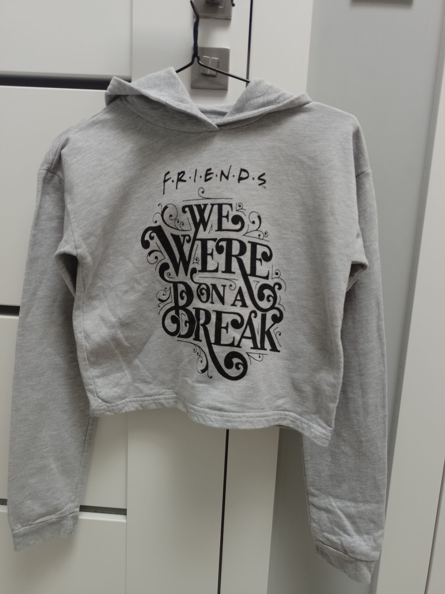 Friends bluza z kapturem dla dziewczynki roz 11-12 lat 146-152 cm