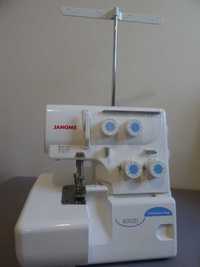 Máquina de costura corte e cose doméstica