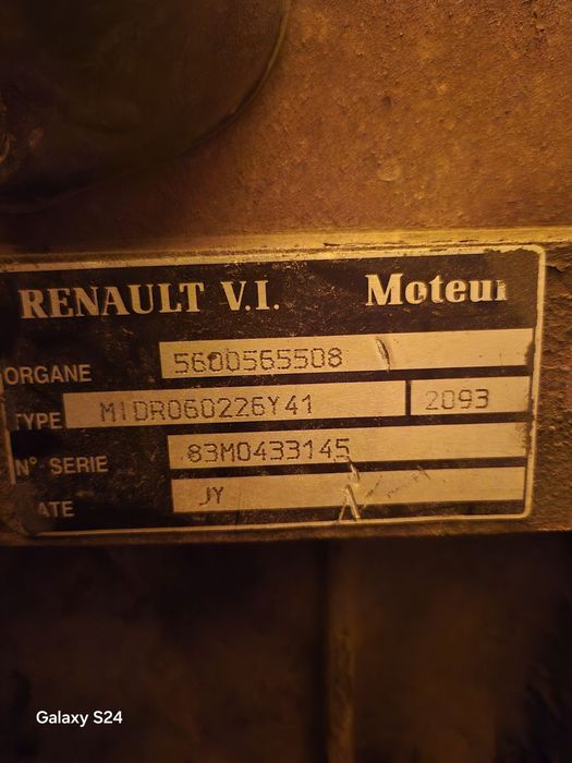 Продам мотор Рено премиум, мидлум, мидлайнер по запчастям