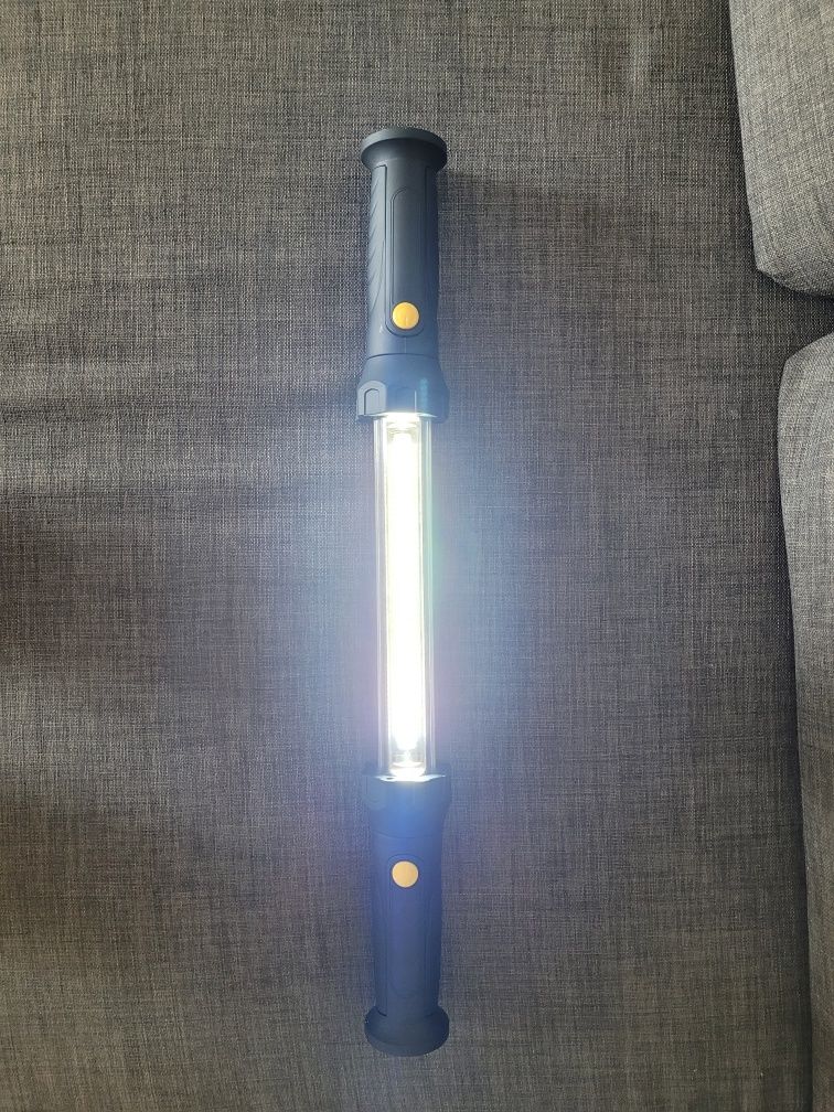 Akumlatorowa lampa LED