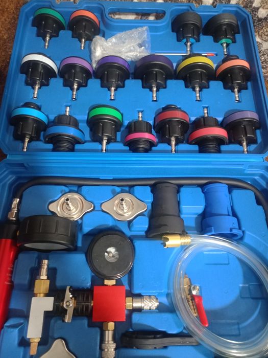 Професійний набір для тестування тиску в системі охолодження