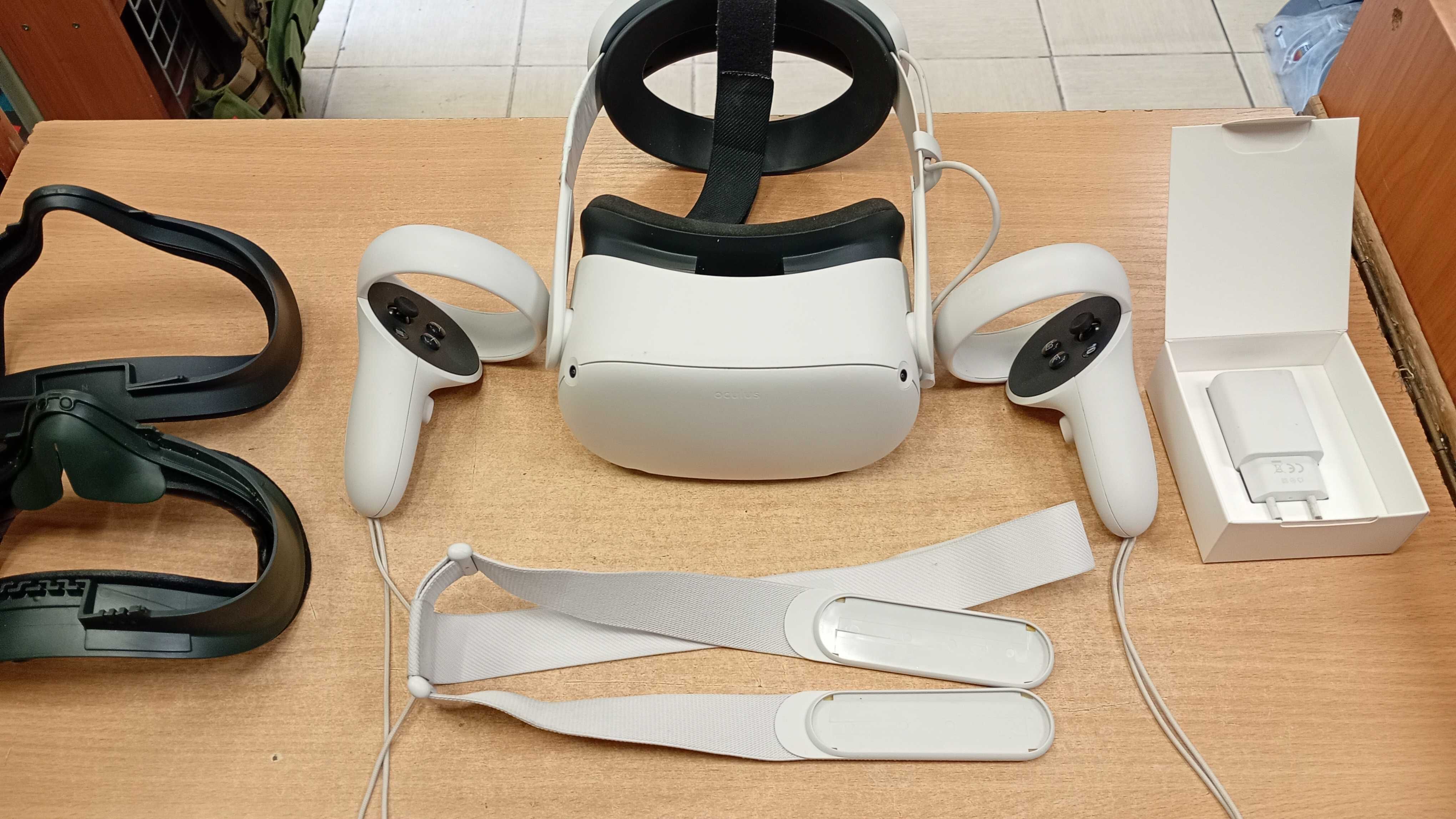 Oculus Quest 2 64gb+ dodatki komis madej