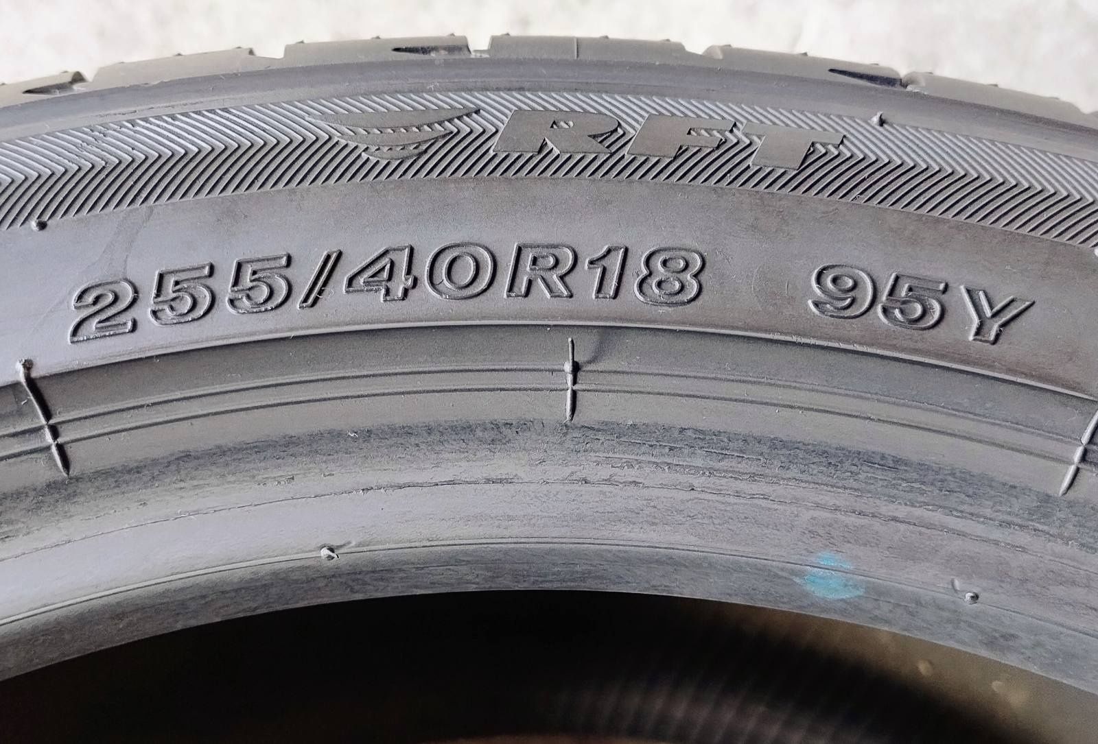 Шини літні R18 255/40 Bridgestone Potenza S001 Run Flat