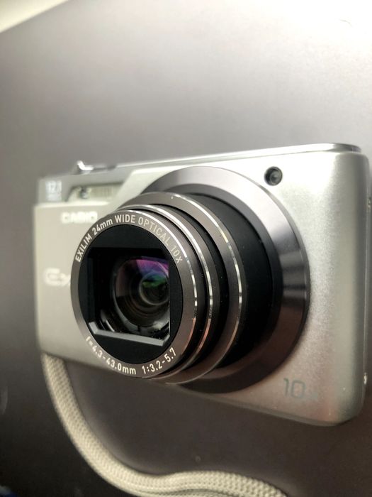 Цифровий Фотоапарат Casio Exilim EX-H5