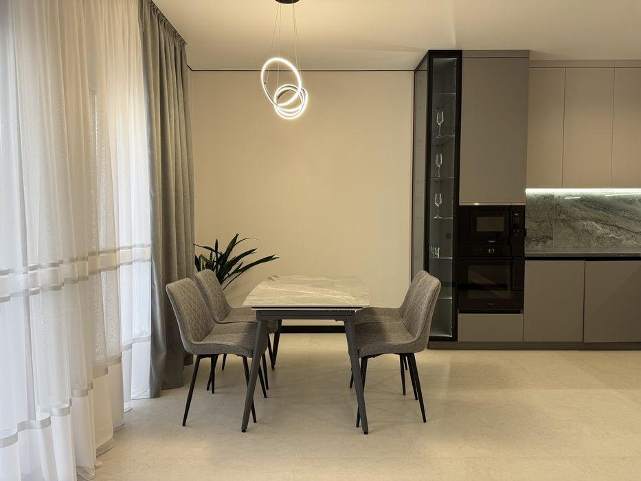 Продам котедж в місті з ремонтом та газовим опаленням!