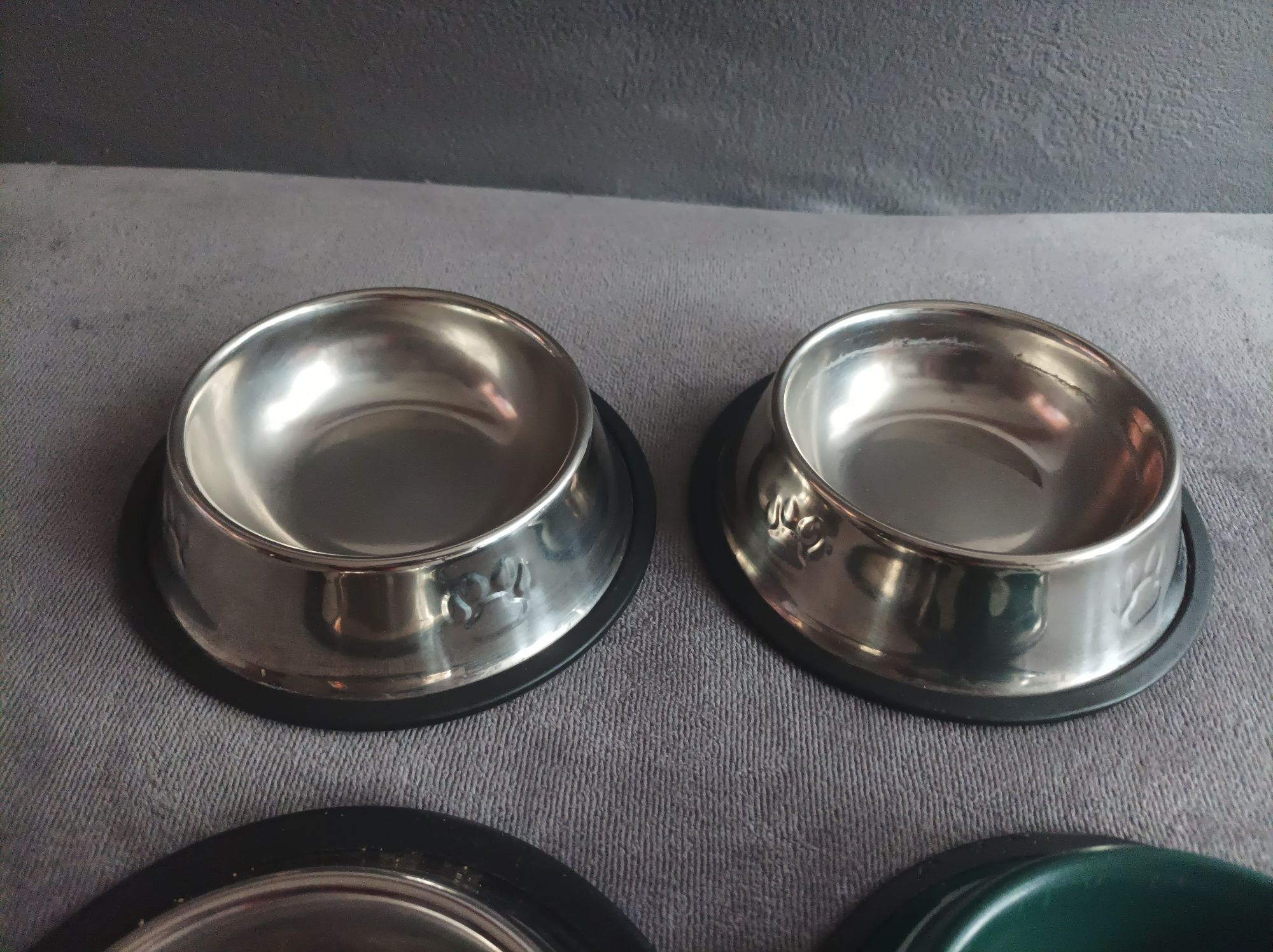4 metalowe miseczki dla pupila
