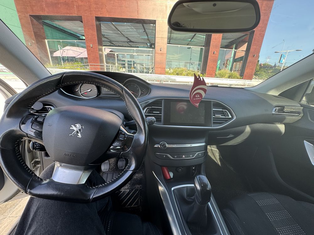 Peugeot 308 PureTech Allure 2016