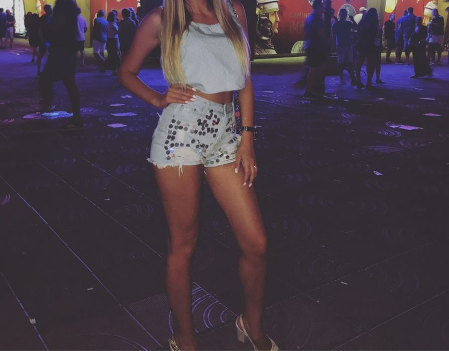 Джинсові шорти голубі  з паєтками