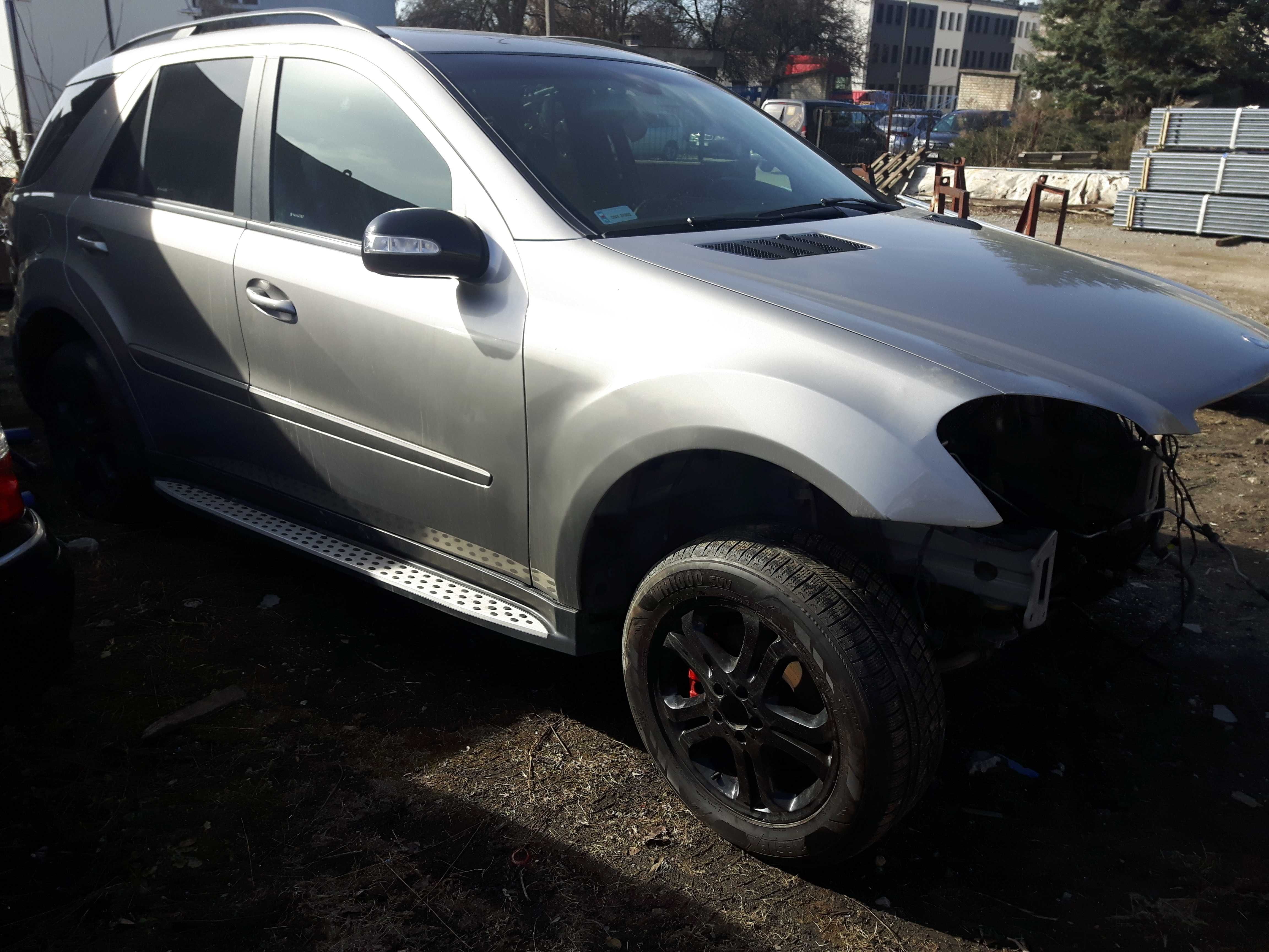 Mercedes  ML W 164 3,0 CDI 05r Felgi  18 cali ,drzwi , maska i inne
