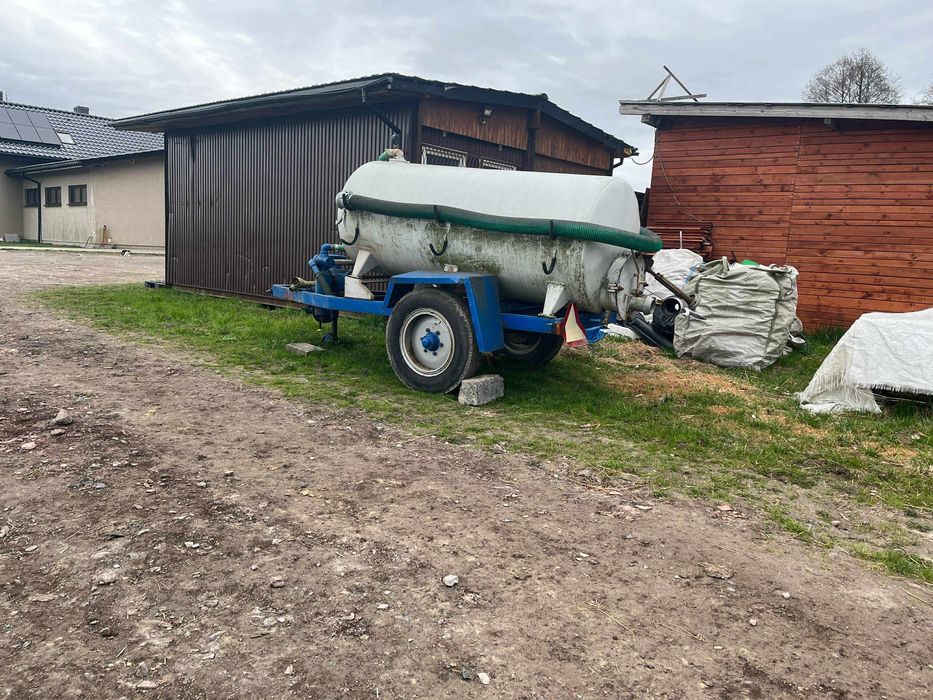 Beczka na wodę z pompą