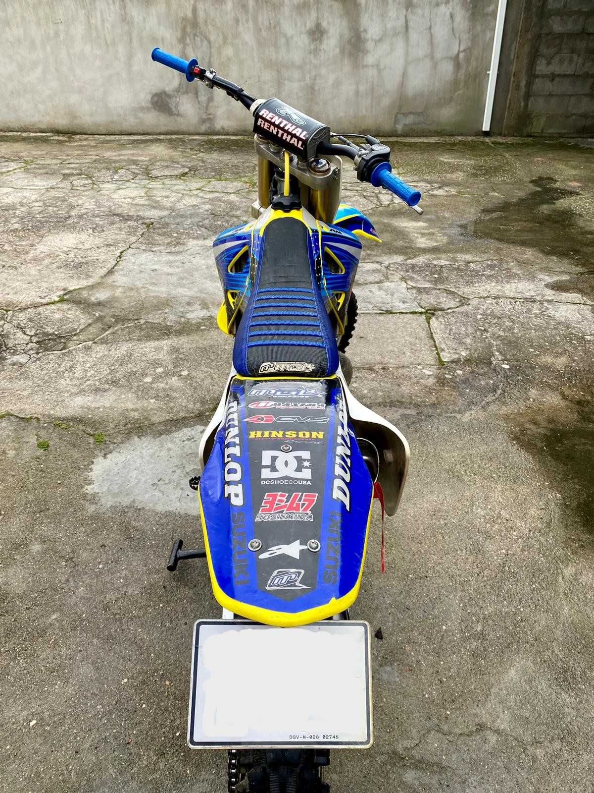 Suzuki RM 125 Matriculada