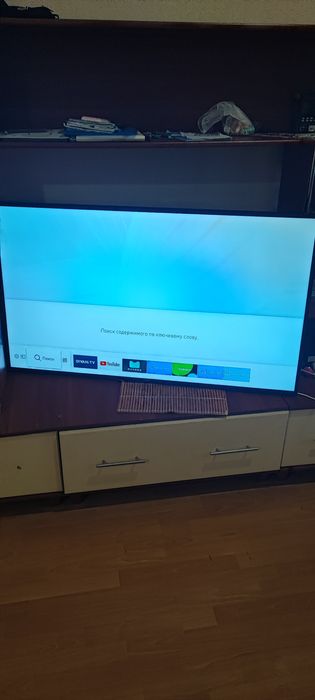 Продам телевизор SAMSUNG UE55MU6103