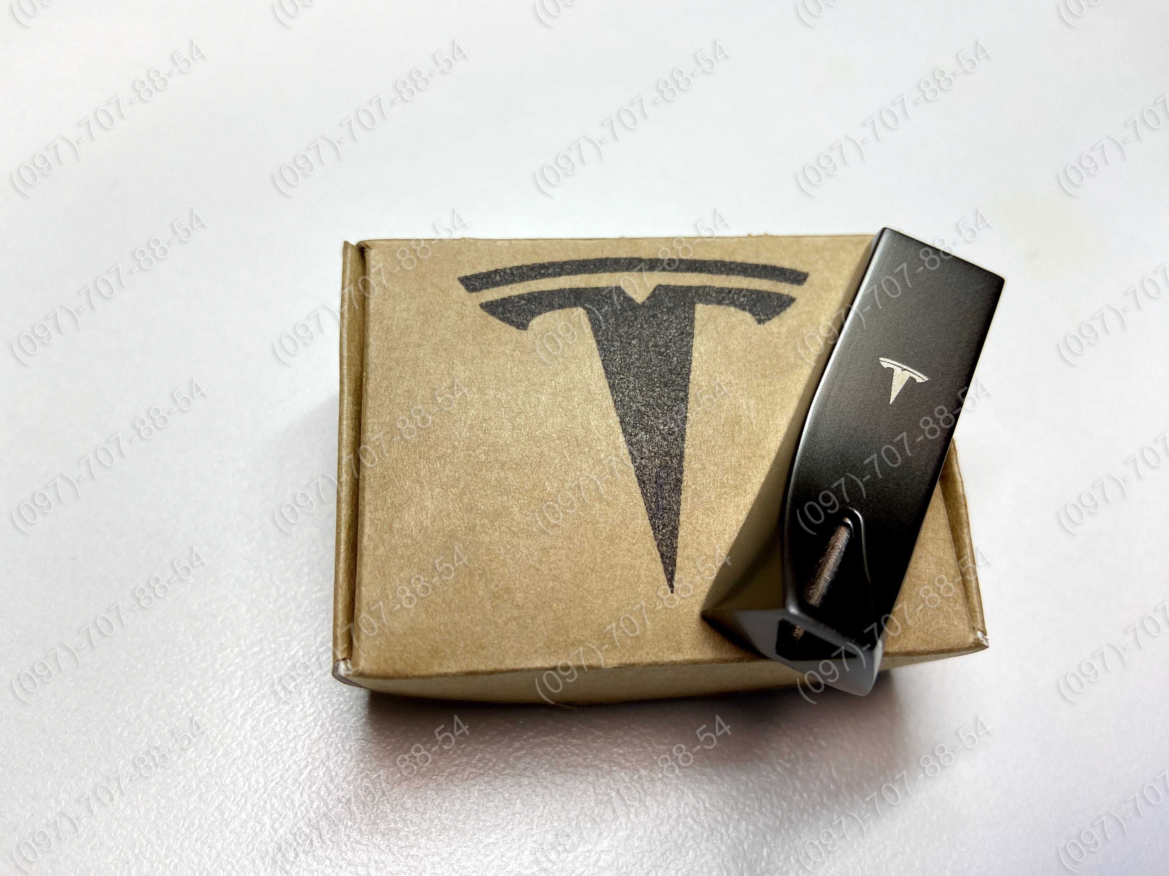 Флешка Tesla Model 3, Model Y, Model S, Model X