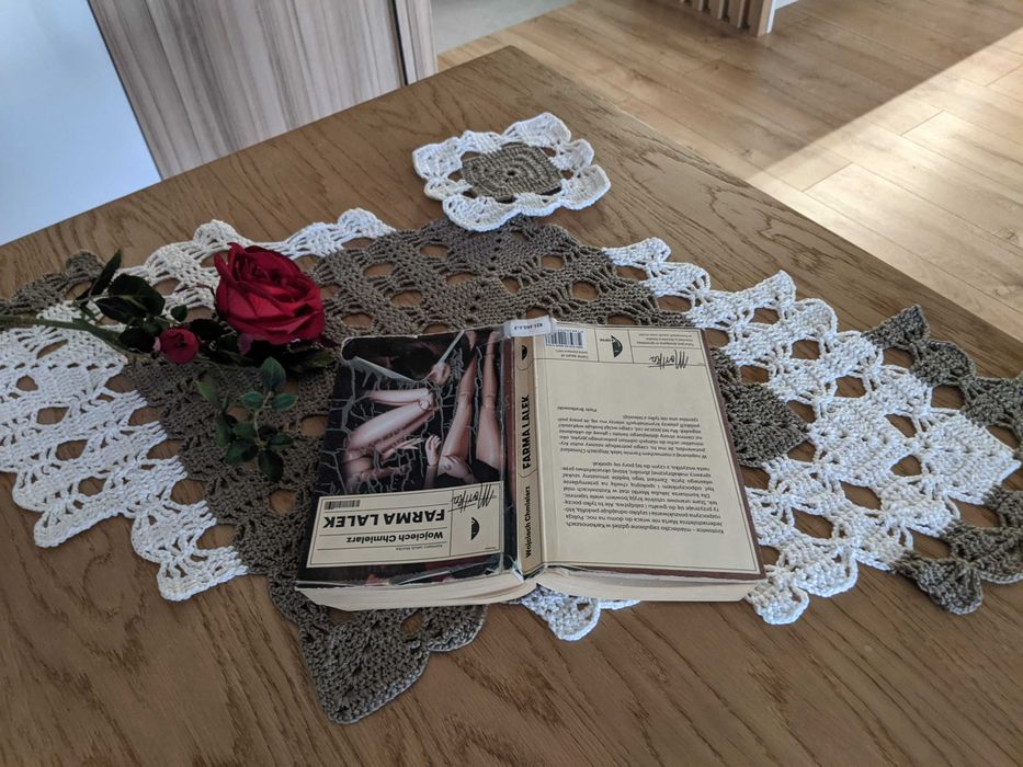 Bieżnik serwetka szydełkowa obrus piękna rękodzieło gratis 102/49