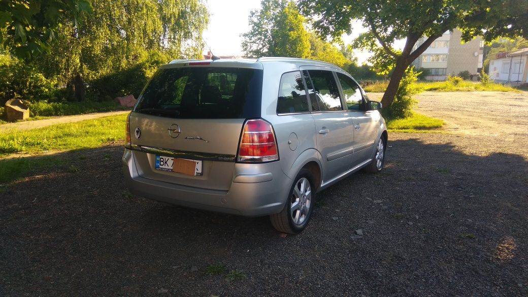 Opel Zafira 1.9дизель