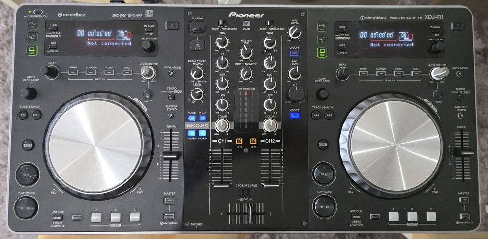Pioneer XDJ-R1 (Controladora DJ - All in One)