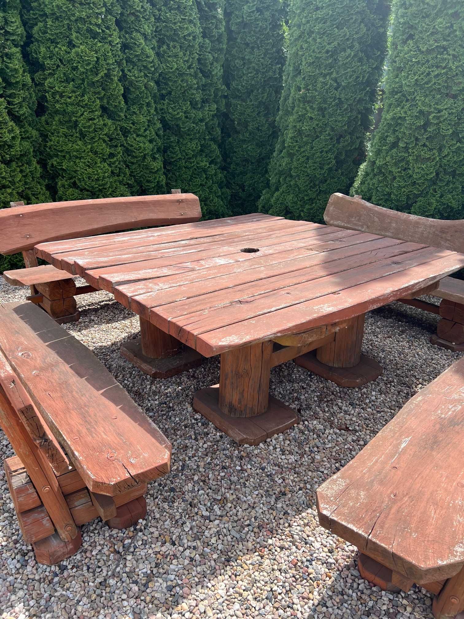 Meble ogrodowe z litego drewna stół i 4 ławki