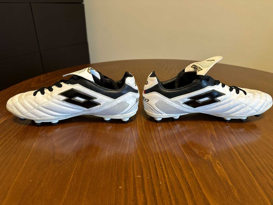 Chuteiras Loto brancas nr. 43