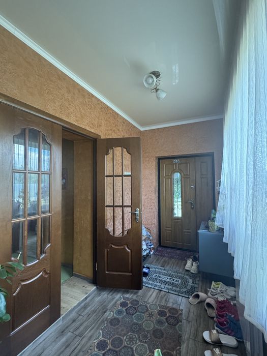 Будинок неподалік міста Шептицький