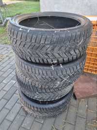 Komplet opon zimowych 225/40 r19