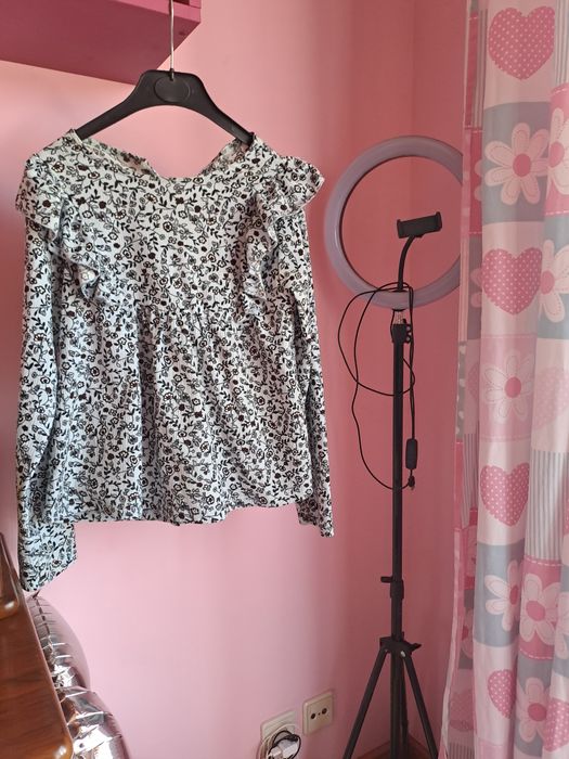 Blusas meninas 10 a 13 anos 10€ cada