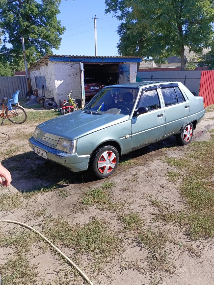 Продам машину Славута