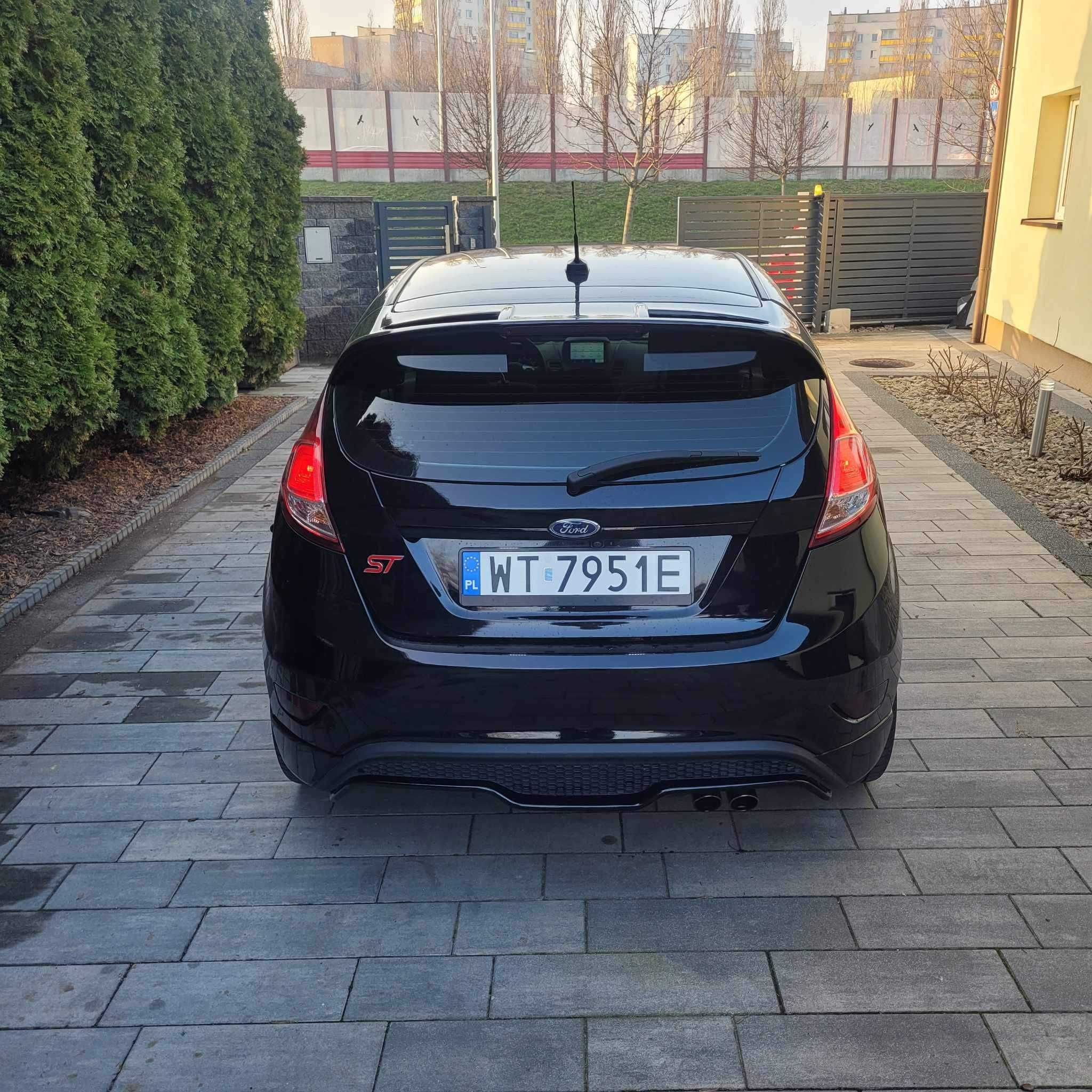 Ford Fiesta ST 2019r 182km 1.6 Ecoboost przebieg 14000km stan jak nowy