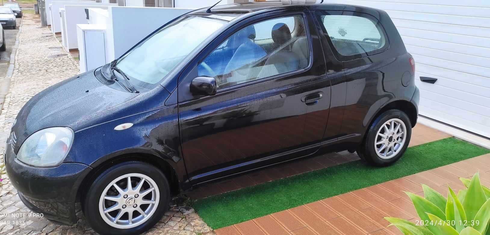 Toyota Yaris 1.0 VVTi, 3 portas, em ótimo estado