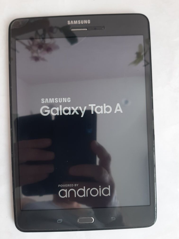 Планшет Samsung Galaxy Tab A. Model: SM-T355