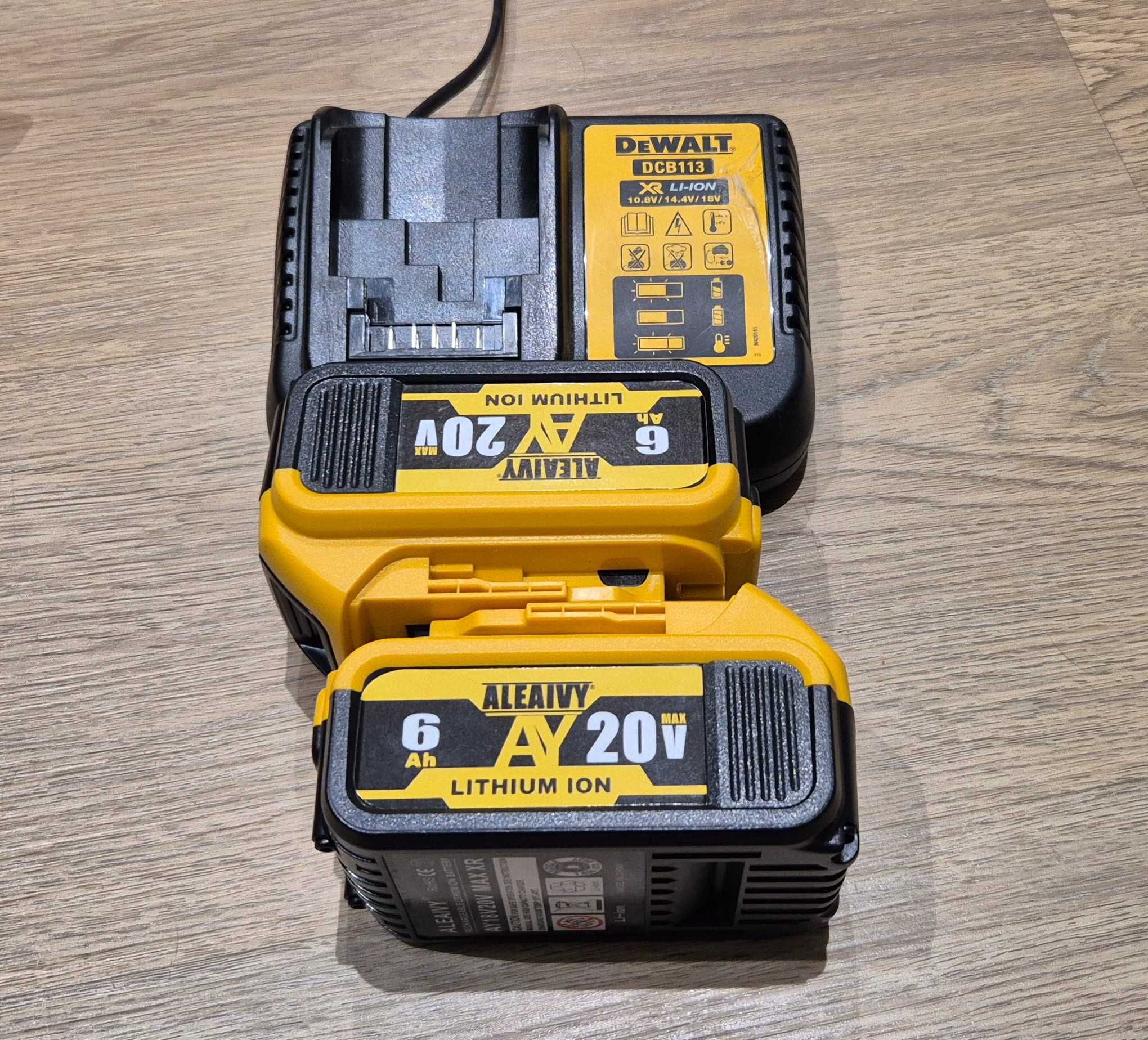 Гайковерт Dewalt DCF880M2