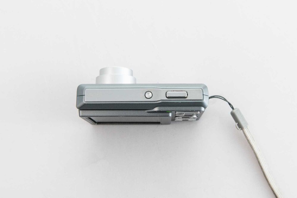 Kieszonkowy aparat cyfrowy BENQ DC E720 | nowa bateria