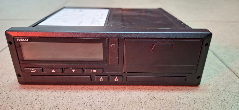 Tachograf 4.0 VDO 12V Iveco + impulsator