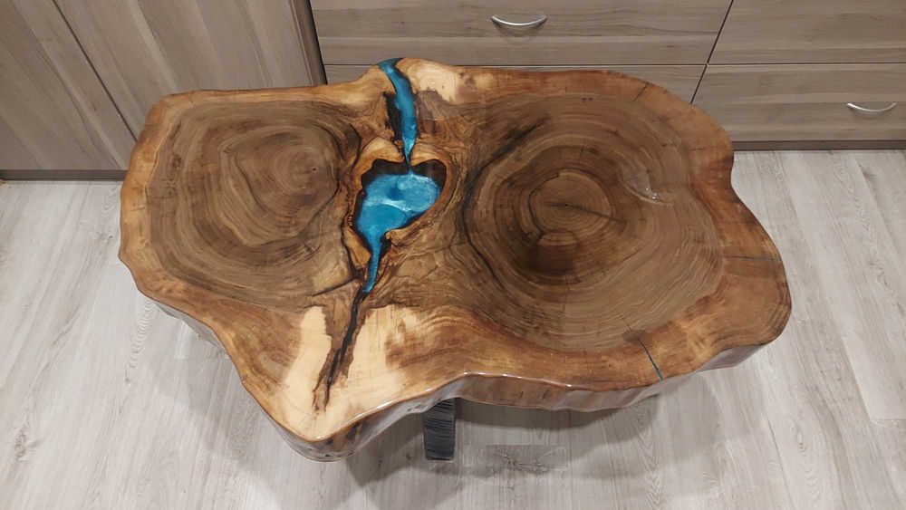 Stół z żywicą, stolik kawowy z żywicą, orzech włoski, loft, live edge