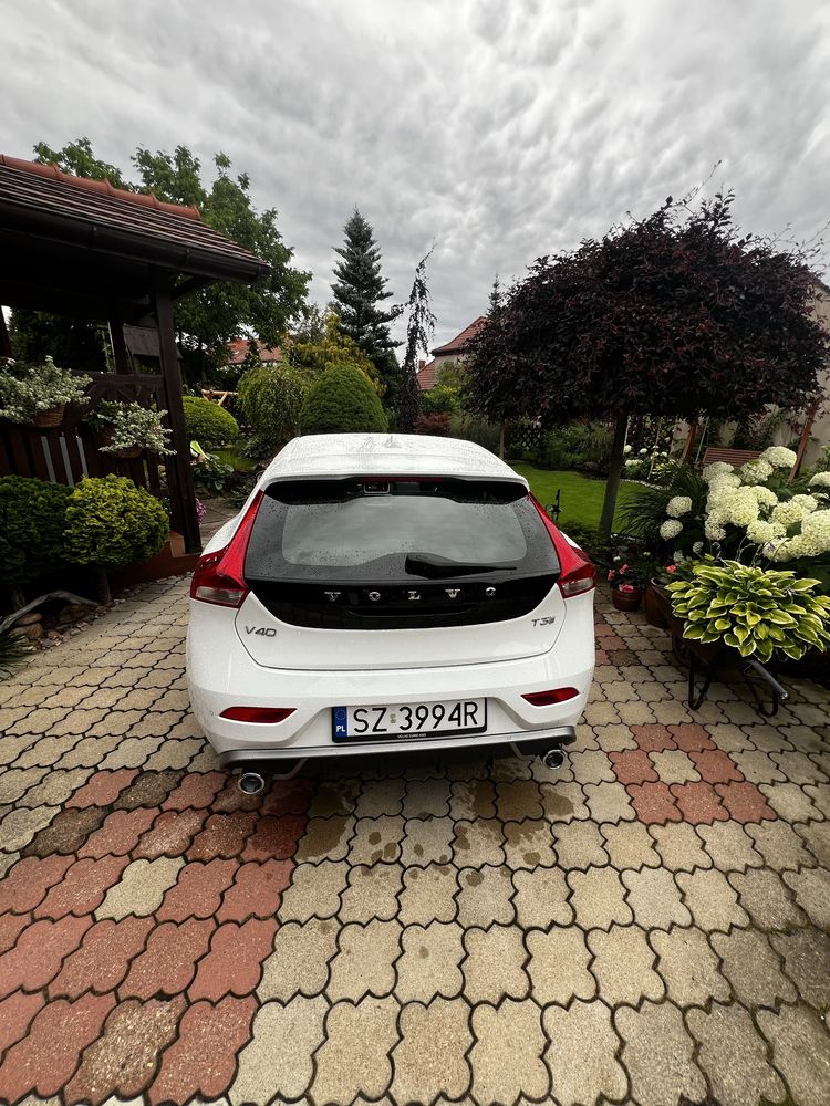 Sprzedam Volvo V40 T3 R-Desing