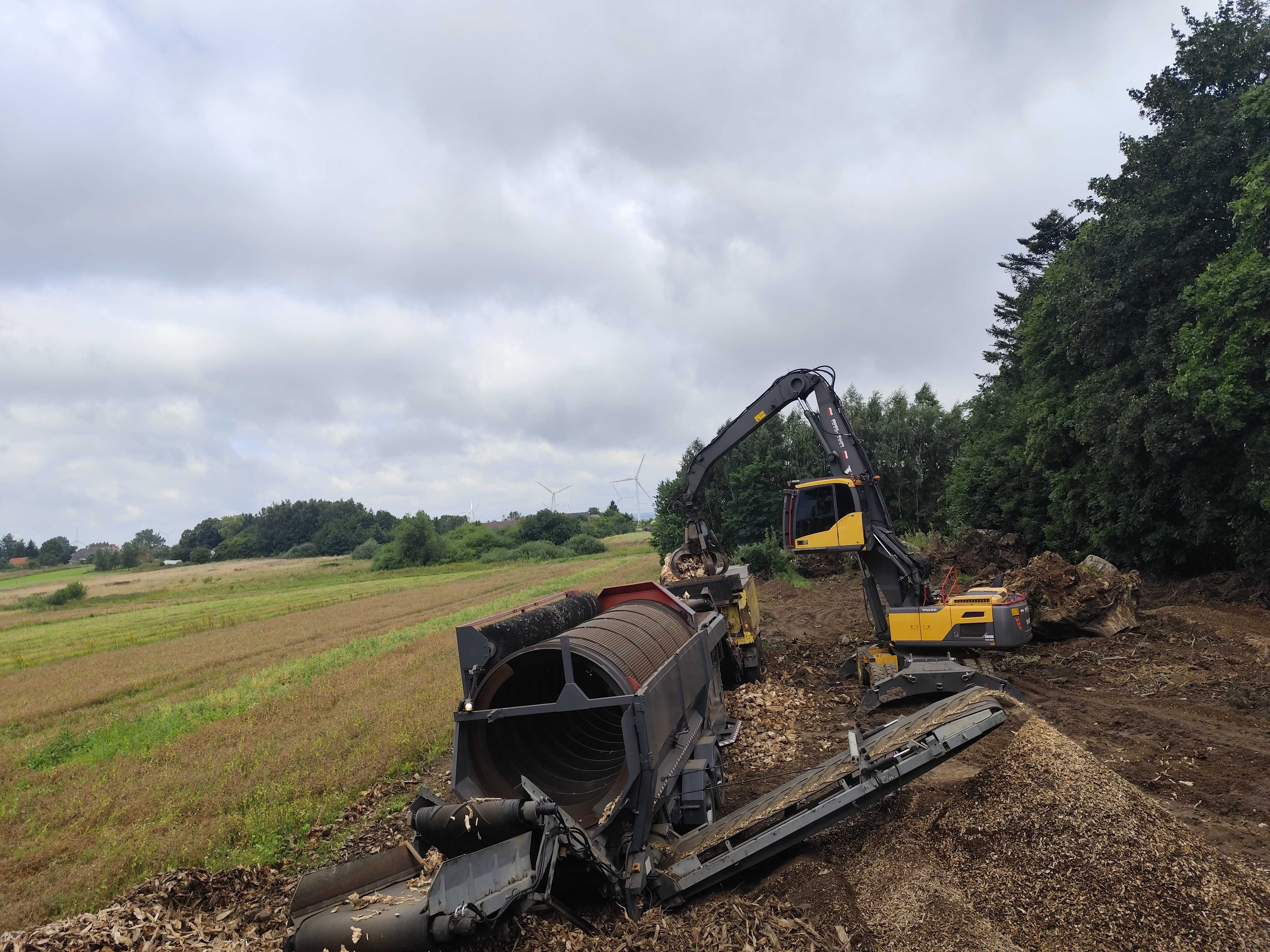 Usługi rębakiem doppstadt korzenie,zrębka. PRZESIEWANIE