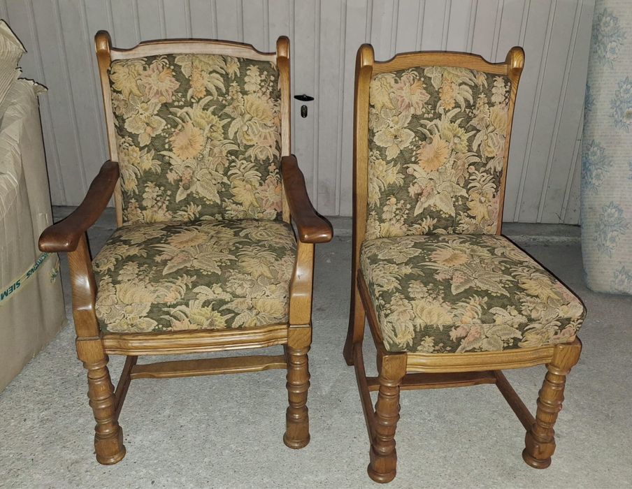 2 Cadeirões + 4 cadeiras em Madeira Maciça