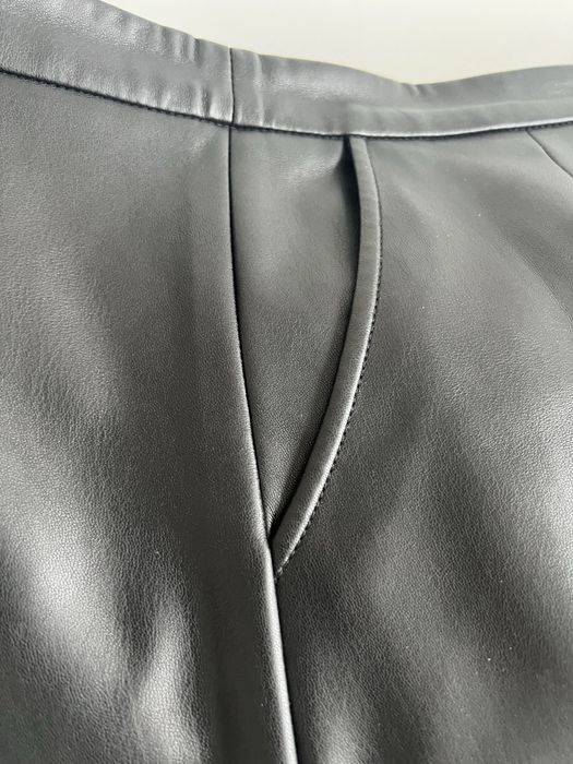 Юбка жіноча клеш з еко кожі